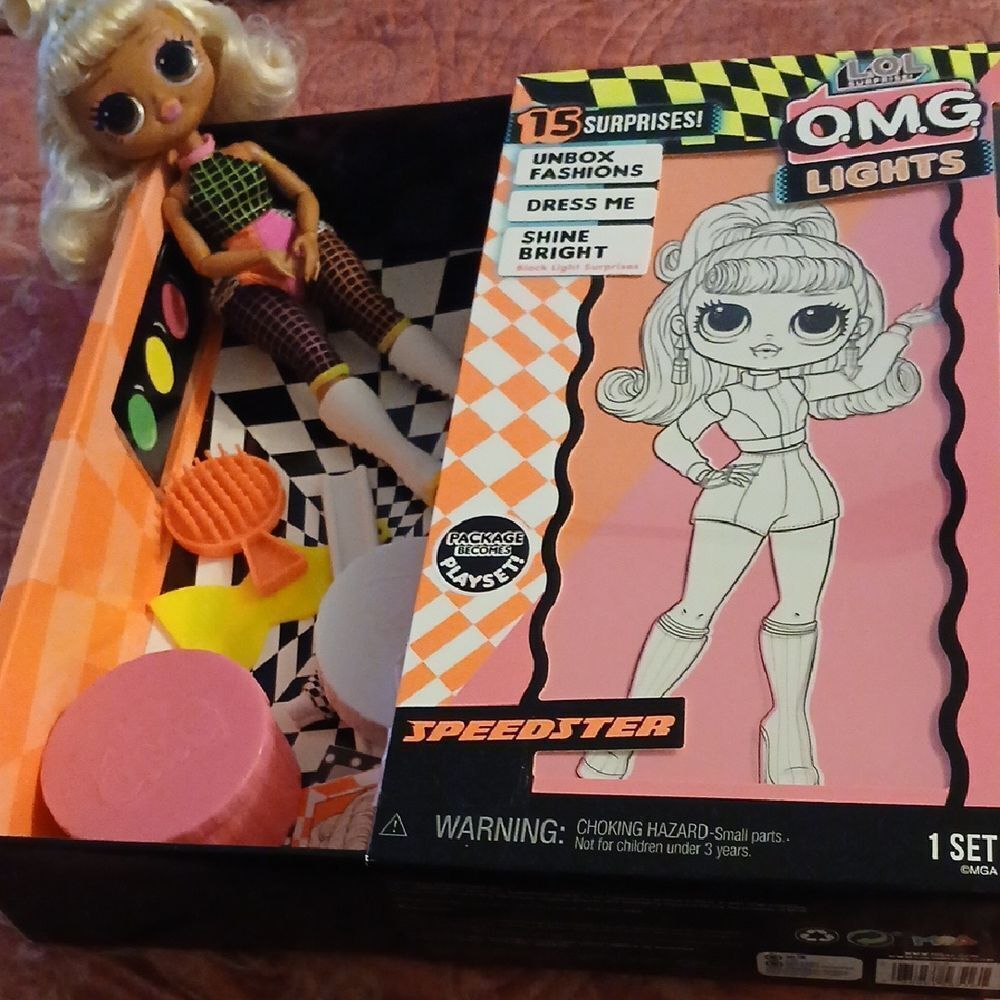 L.O.L. Surprise! O.M.G. Lights Doll with Pink and Black Outfit